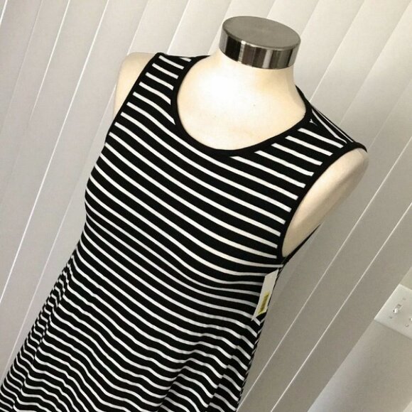 mmCmmCmm Black & White Striped Sleeveless Shift Stretchy Tee Dress Size S New - Picture 6 of 8